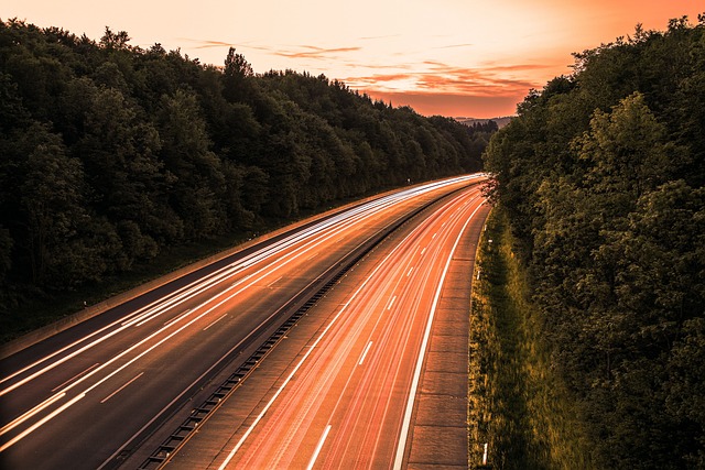 Rasante Freiheit oder gebremster Fahrspaß? - Deutsche Autobahnen